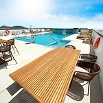 Modern 2 Bed Apartment 23 Floor Urban Sky