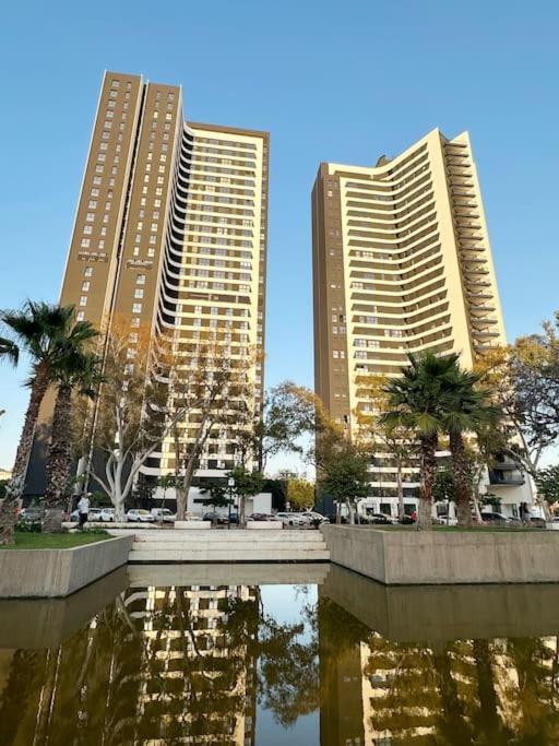 Modern 2 Bed 23 Floor Urban Sky Apartment