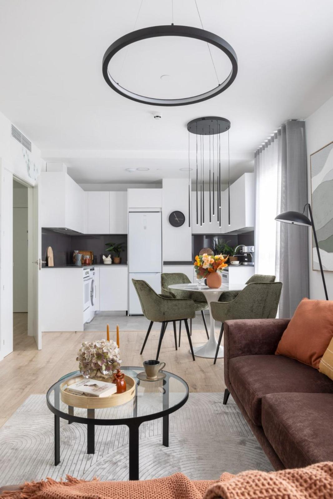 Modern 2 Bed 23 Floor Urban Sky Apartment